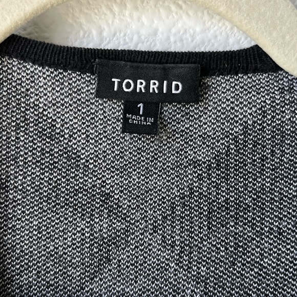 Torrid Size 1 Geometric Cardigan - Picture 3 of 3